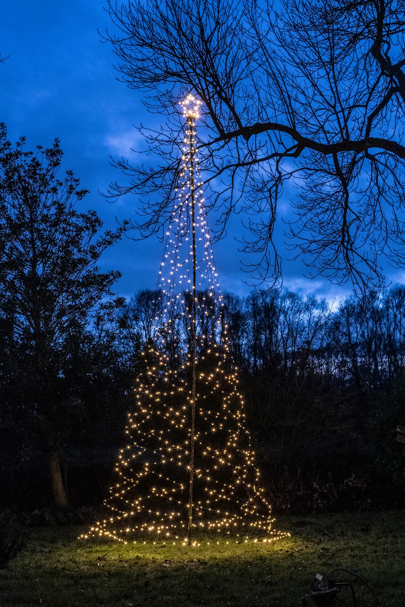 Verlichte Outdoor Kerstboom klassiek warm 500cm (Nieuw)